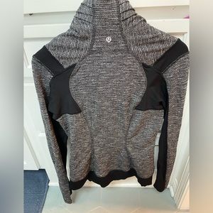 Lulu lemon size 8 jacket